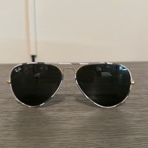 Ray-Ban RB3025JM Aviator with grey camo design!